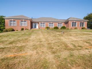 4214 Lawnvale Dr, Gainesville, VA 20155-1100