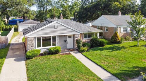 2446 Hawthorne Rd, Homewood, IL 60430-1019