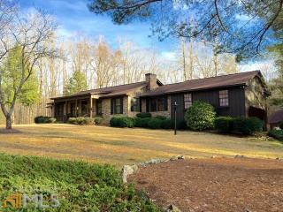 1095 Golf Course Rd, Elberton, GA 30635-2686