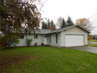 104 John St, Kelso, WA 98626-1806