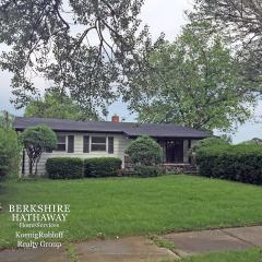 1113 Cherokee Pl, Lemont, IL 60439-4362