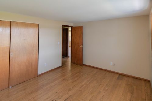 510 Maplewood Dr, Sycamore IL  60178-1212 exterior