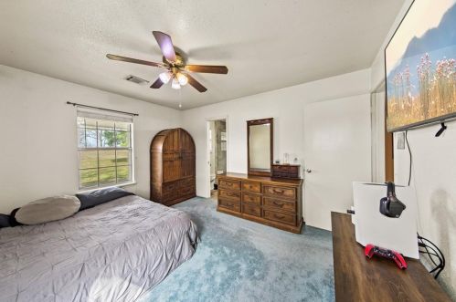 183 Blisard Rd, Webberville TX 78621-5018 exterior