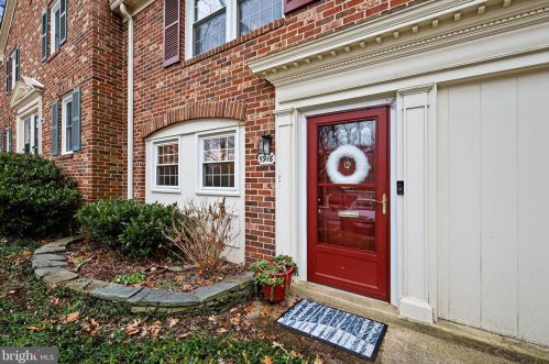 5916 Prince George Dr, Springfield, VA 22152-1162