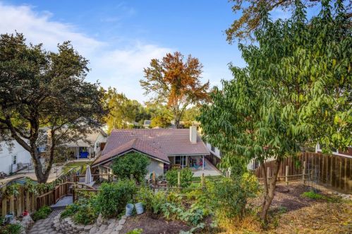 1235 Riv Blf Dr, Valley Home CA 95361-2655 exterior