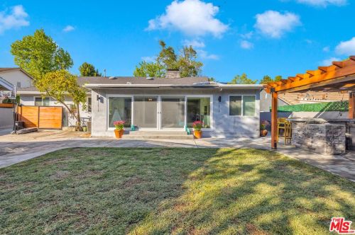 6222 Altura Ave, Glendale CA  91214-2325 exterior