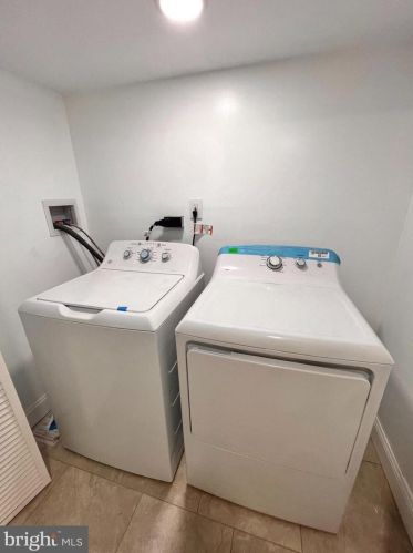 4812 10th St, Philadelphia PA 19141-3930 exterior