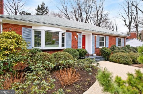 6240 Cheryl Dr, Falls Church, VA 22044-1808