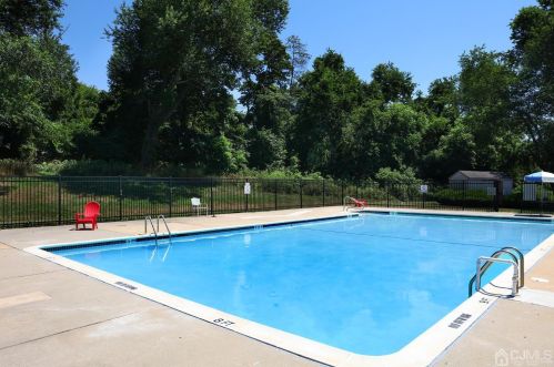 205 Mandon Ct, Princeton, NJ 08540-9549