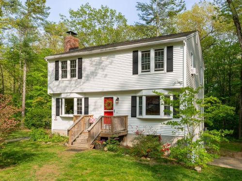 9 Decato Dr, Lee, NH 03861-6532