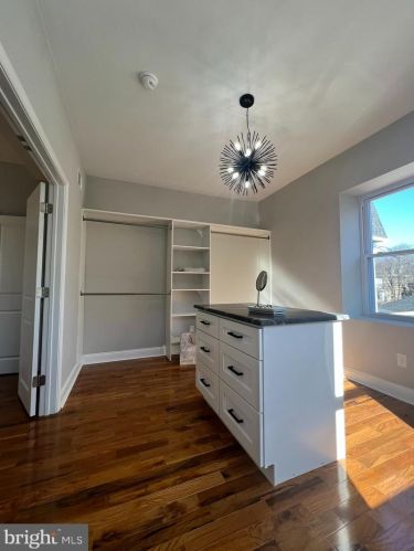 6805 11 St, Philadelphia PA 19147-1244 exterior