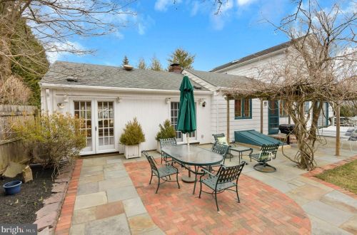 85 Overbrook Dr, Princeton NJ  exterior