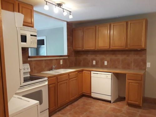 8417 Monmouth Dr, Fort Worth TX  76116-6840 exterior