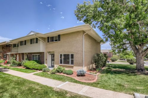 9061 Nassau Ave, Denver CO  80237-1916 exterior