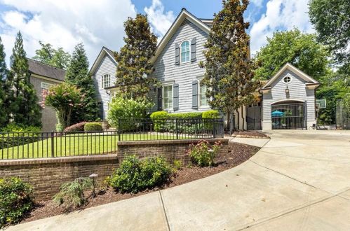 4000 Arden Way, Atlanta GA  30342-3948 exterior