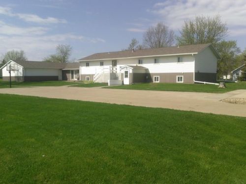 200 Creek St, Esmond, SD 57353-2200