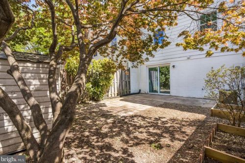 5054 Tibbitt Ln, Springfield VA  22015-1520 exterior