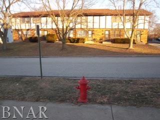 706 Golfcrest Rd, Normal, IL 61761-1175