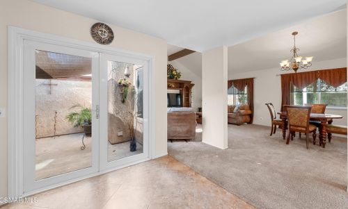 2465 Orangewood Pl, Simi Valley, CA 93065-2371