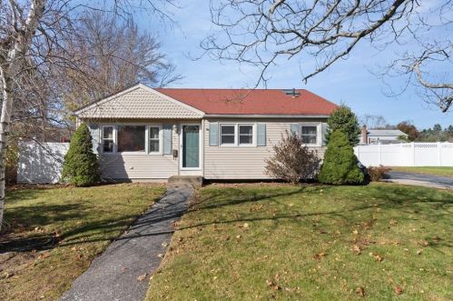 97 Glenbrook Rd, Warwick, RI 02889-1807