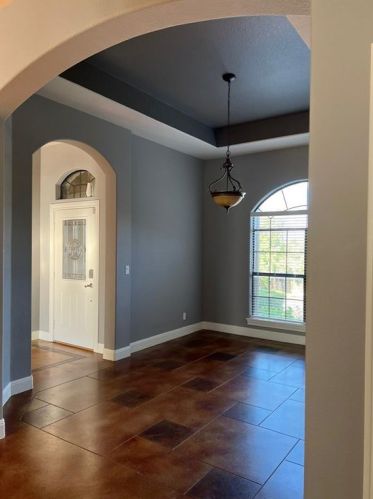 2102 Crazyhorse Pass, Austin TX  78734-2804 exterior