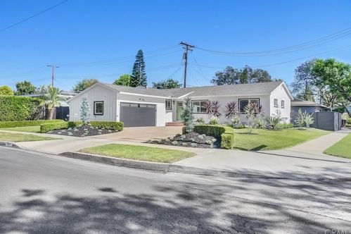 1048 Fairbrook Ln, Santa Ana, CA 92706-1106