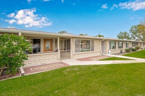 13271 Del Monte Dr, Seal Beach, CA 90740-4589