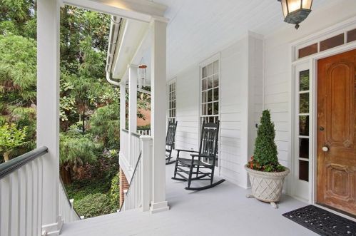 2839 Dover Rd, Atlanta GA  30327-1209 exterior