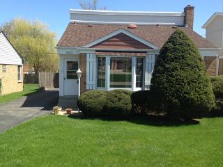 8323 Waukegan Rd, Niles IL  60714-2649 exterior