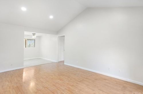 112 Streamwood, Irvine CA  92620-1945 exterior