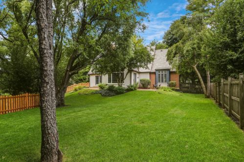 7078 Lauren Ct, Gurnee, IL 60031-4491