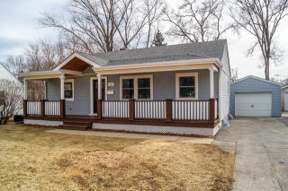 845 11th St, Romeoville, IL 60441-3625