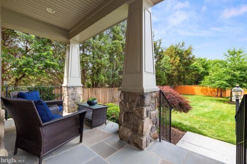 11952 Snapshot Ct, Nokesville, VA 20181-3672