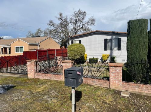 28 Adelbert Ave, Stockton, CA 95215-5104