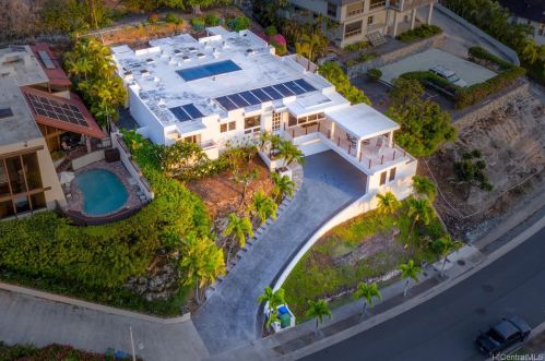 113 Lumahai St, Honolulu HI  96825-2101 exterior