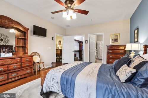 213 Timberlake Dr, Trenton NJ  08618-1457 exterior