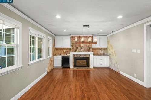 403 Roberta Ave, Concord, CA 94523-3805