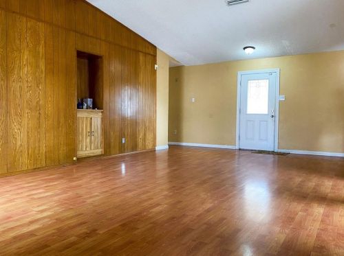 713 Worcester Ln, Garland TX 75040-4186 exterior