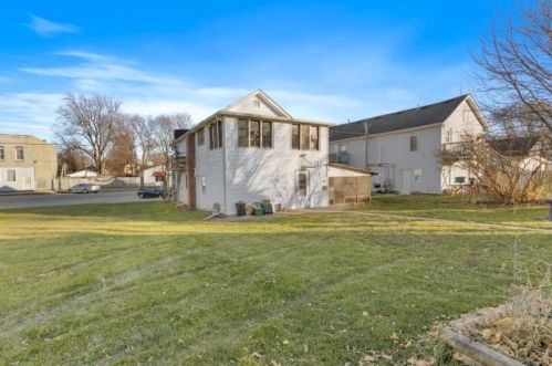 119 Main St, Valley View, IL 60145-7918