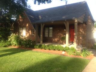 1742 Florence Pl, Tulsa OK  74104-6110 exterior