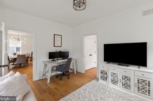 17 Redman Ave, Tavistock NJ  08033-2316 exterior