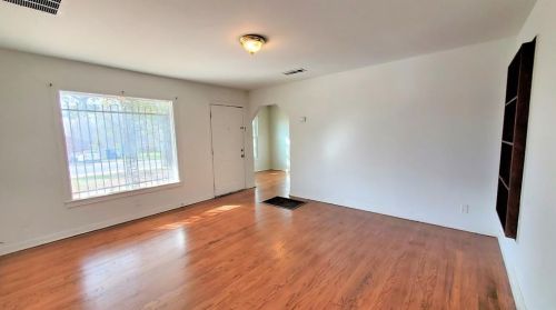 4813 Old Mansfield Rd, Fort Worth TX  76119-4622 exterior