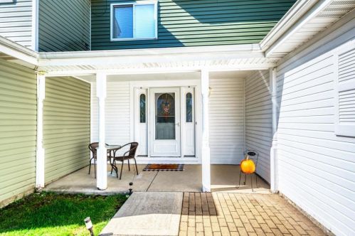 29 Stonefield Dr, Glendale Heights, IL 60139-1861