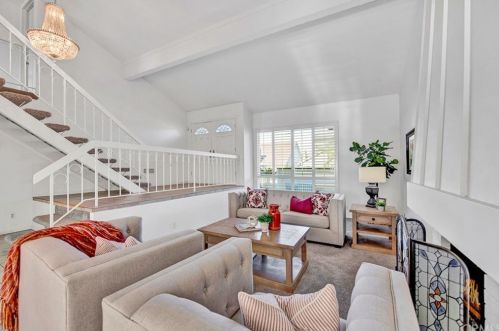 9445 Cambridge St, Cypress, CA 90630-2705