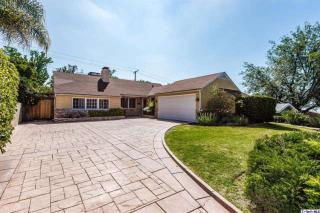 1190 Medford Rd, Pasadena, CA 91107-1702