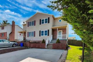 23 Pinewood Cir, Hanover, PA 17331-9393