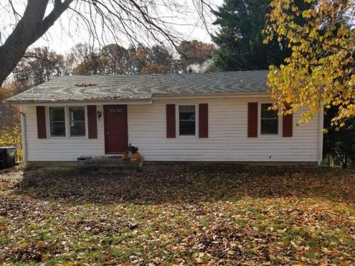8368 Robin Lynn Rd, Roanoke, VA 24019-1802