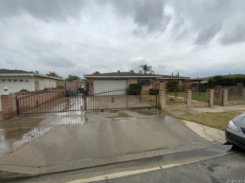 555 Sandalwood Ave, Bloomington, CA 92316-1236