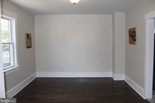 26 Crescent Blvd, Camden NJ  08108-1042 exterior
