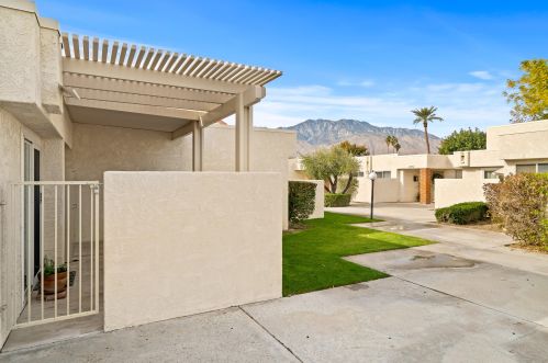 1609 Fairway Cir, Palm Springs, CA 92264-3800